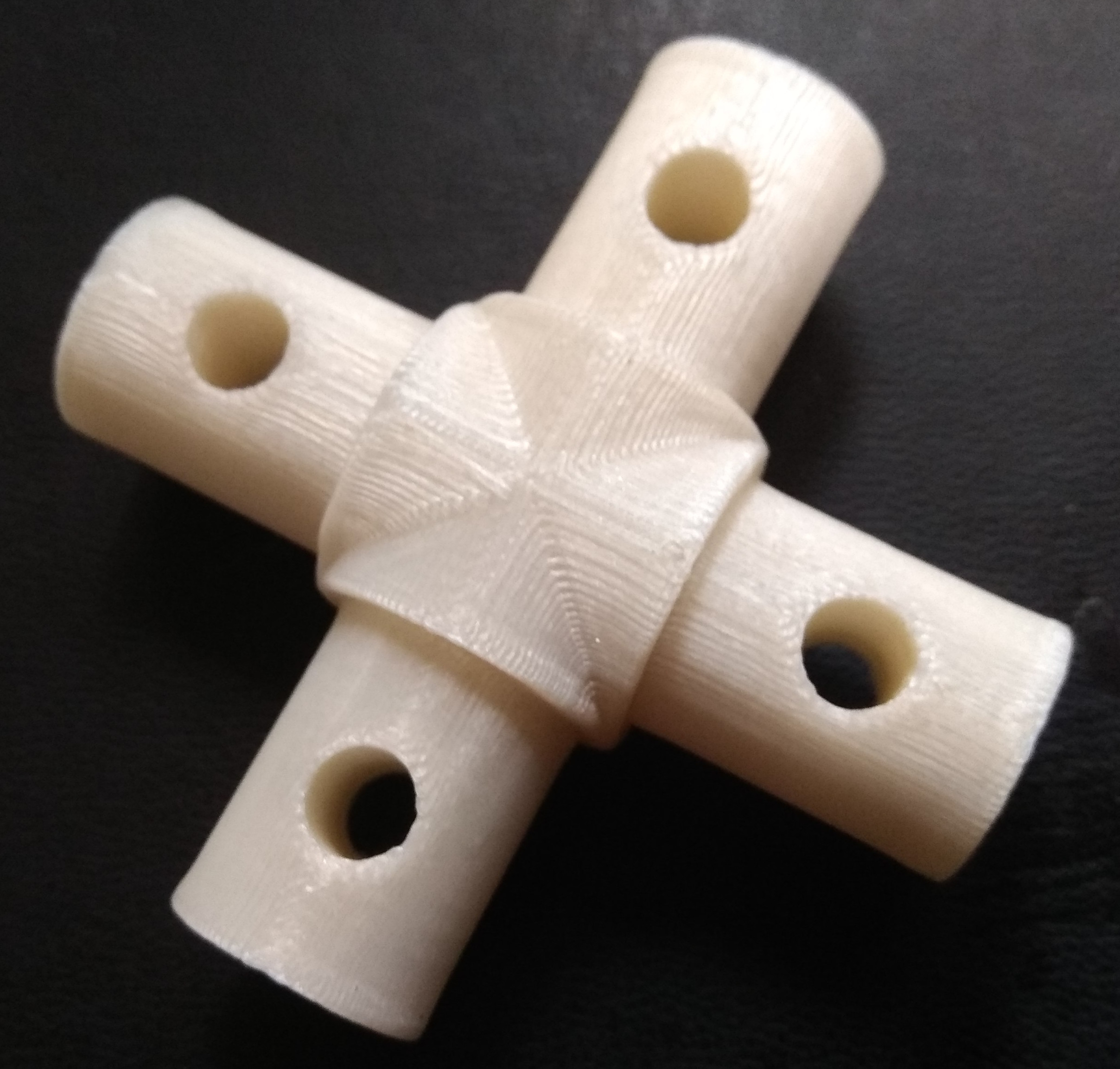 Cross Pipe Connector (with vertical bolt holes) Vertex