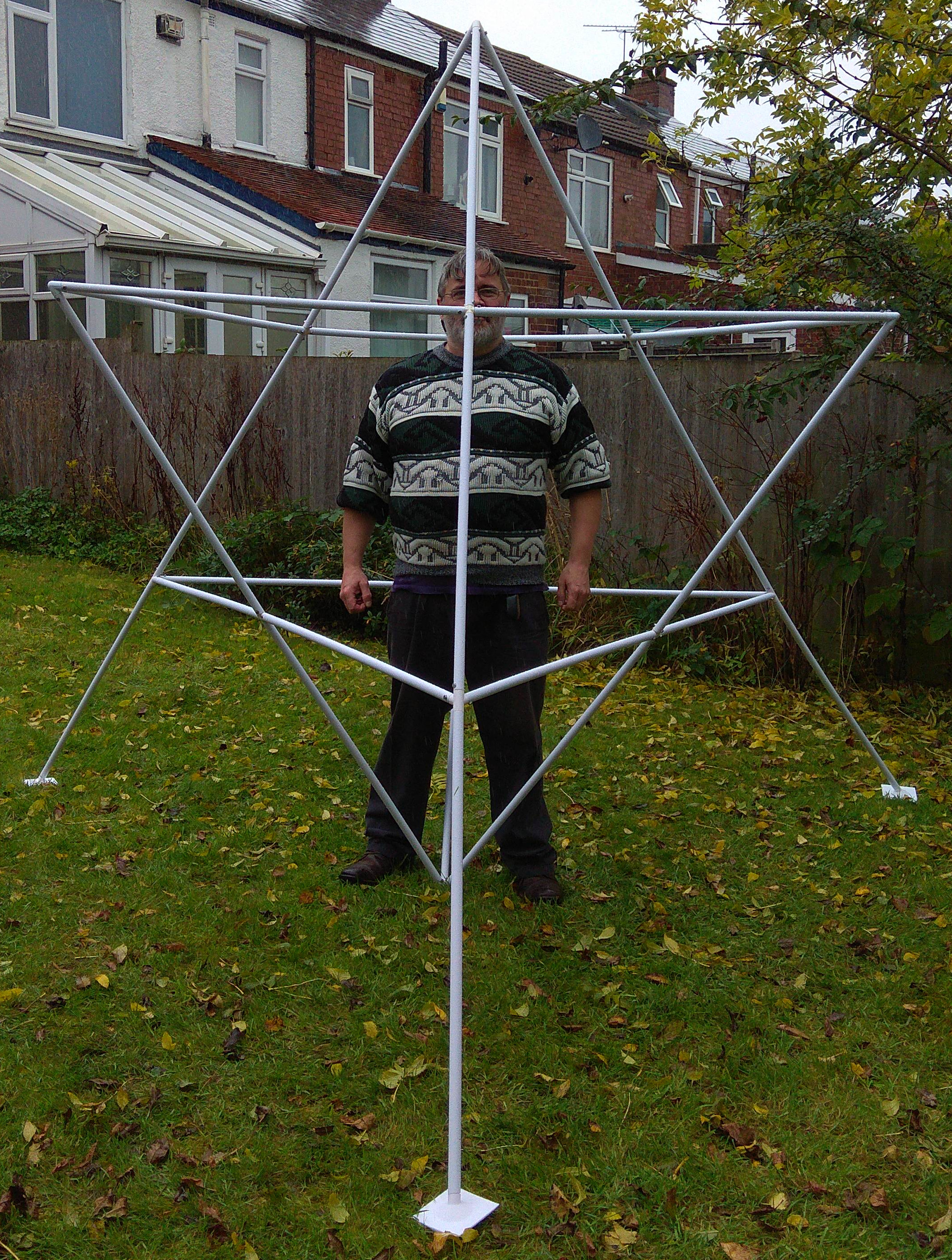 Star Tetrahedron with Supporting Struts