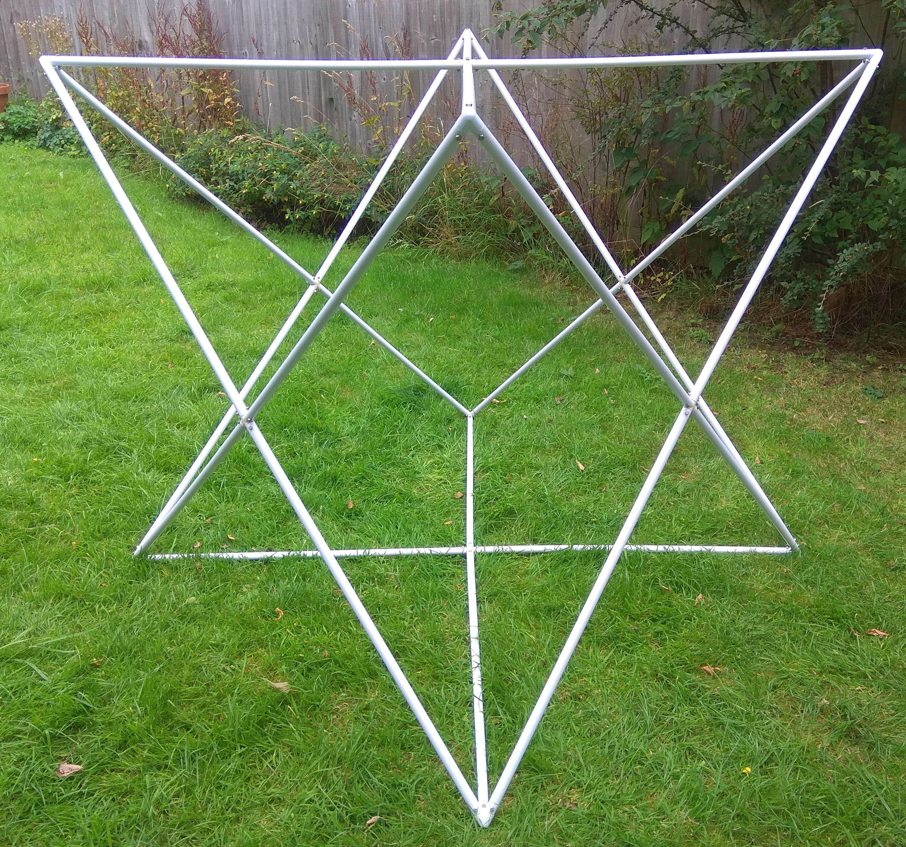 Star Tetrahedron lying on Prana Sphere side